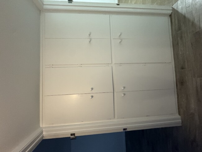 Building Photo - 5904 Daggett Ave