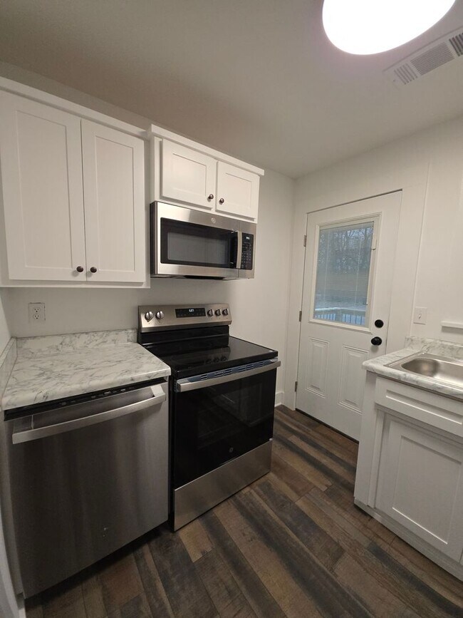 Building Photo - 1315-1317 N. Boston Pl