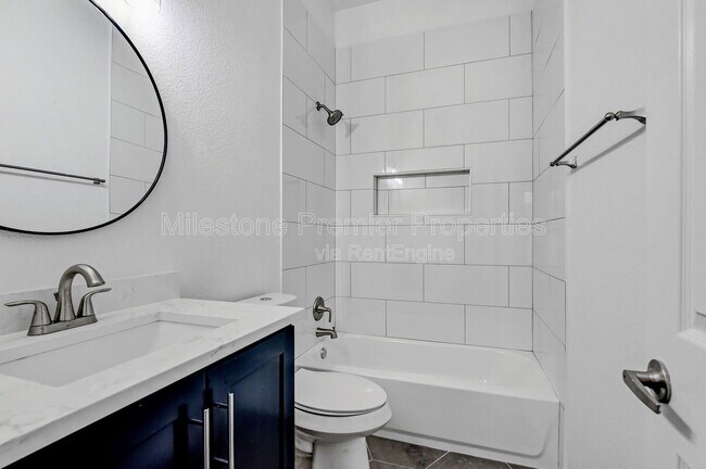 Building Photo - 207 Starr St