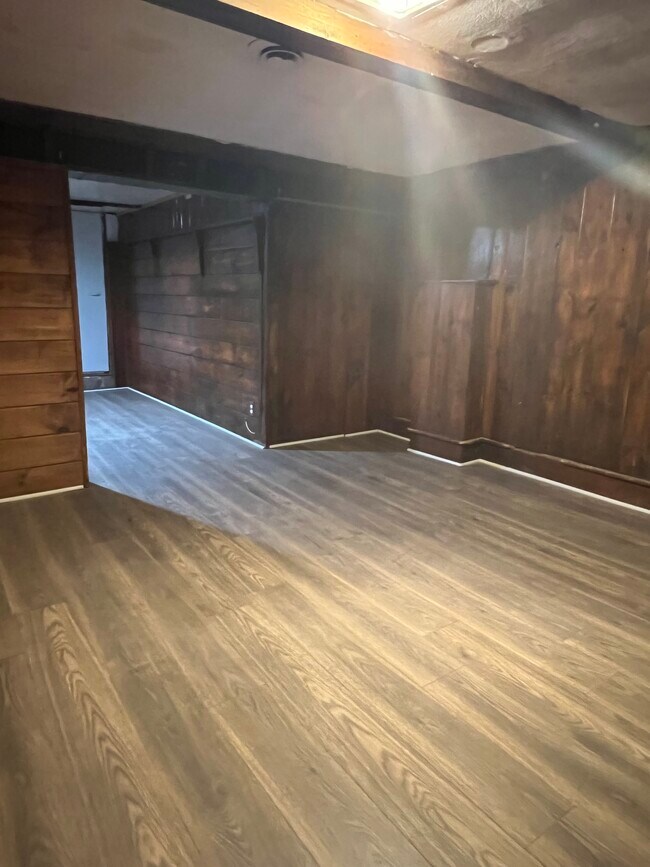 Building Photo - 96 Darling St