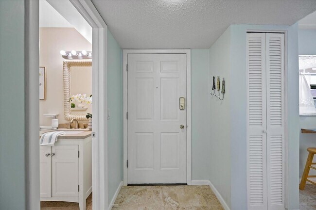 Building Photo - 10280 Imperial Point Dr W