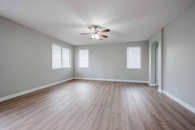 Building Photo - Location! Fully remodelled 4Bed/3Bath Home in Chandler, with pool