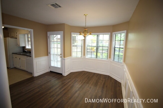 Building Photo - 308 Longmeadow Ct N