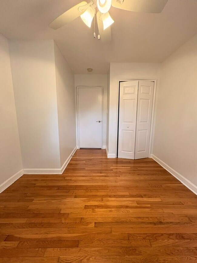 Building Photo - 9714 Admiralty Dr
