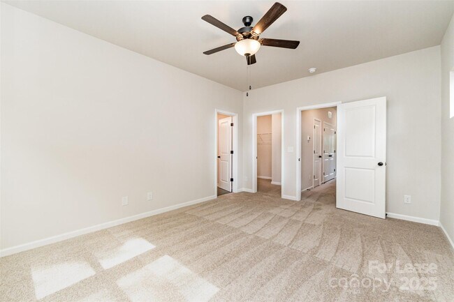 Building Photo - 3715 Davis Ave