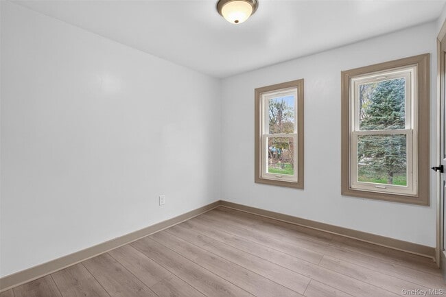 Building Photo - 62 Poplar St