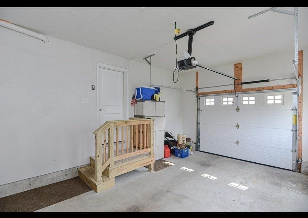 Building Photo - 8 Sourwood Cir