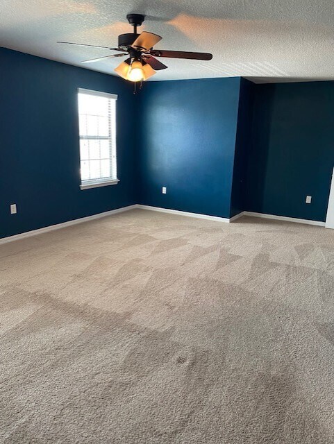 Building Photo - 610 Silverthorn Pl