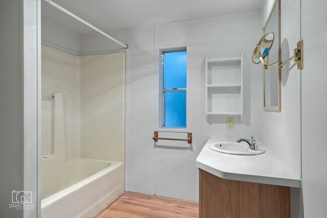Building Photo - Waterfront 2-Bedroom Home with Scenic Views