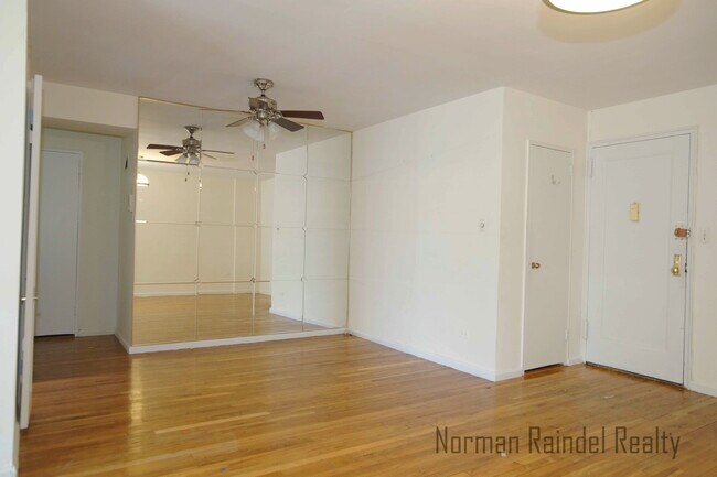 Building Photo - 1745 E 12th St