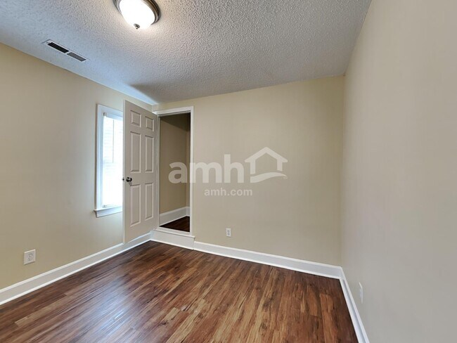 Building Photo - 4700 Forest Highland Dr