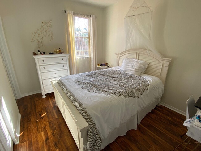 Building Photo - 4961 Windward Way