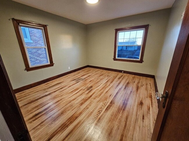 Bedroom 2 - 3029 W Franklin St