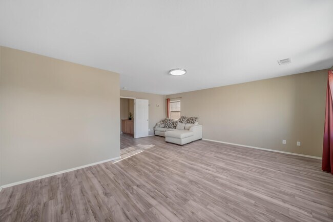 Building Photo - 79910 Camden Dr