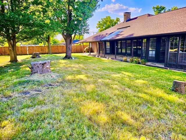 Building Photo - 322 E Tripp Rd