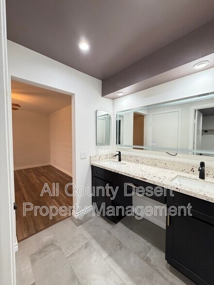 Building Photo - 73885 Saquaro Ct