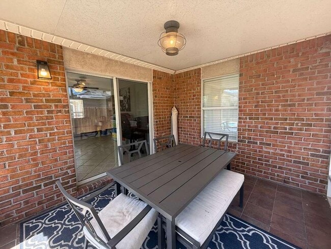 Building Photo - 4216 Shadow Ln