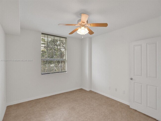 Building Photo - 600 S Dixie Hwy