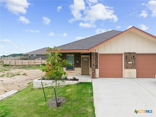 Building Photo - 126 Leon Ln