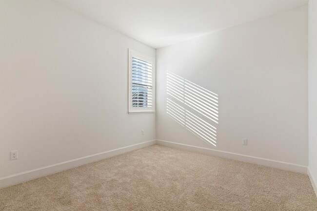 Building Photo - 3012 Vasquez Ct