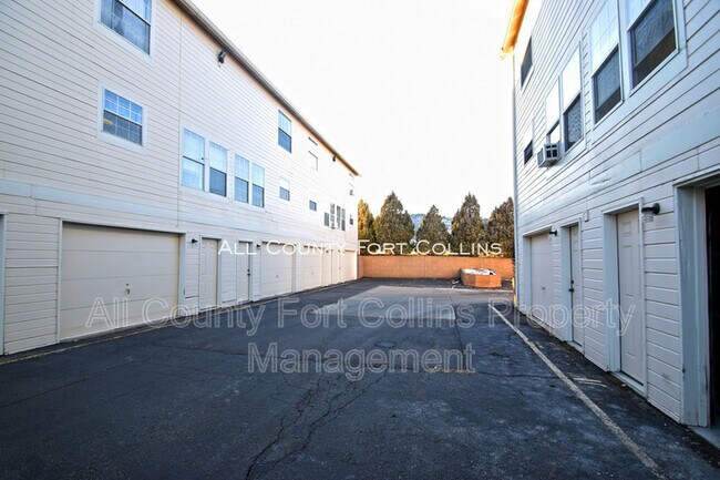 Building Photo - 1813 Belmar Dr