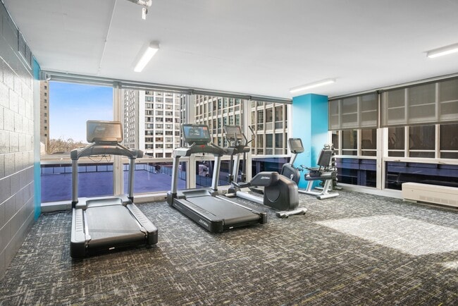 Building Photo - 330 W Diversey Pkwy