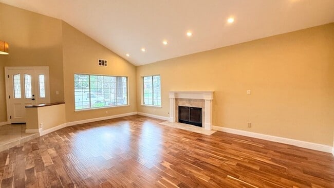 Building Photo - Stunning 4BD/3BA, Two-Story Home With Swimming Pool in Bettencourt Ranch, Danville- Available NOW!