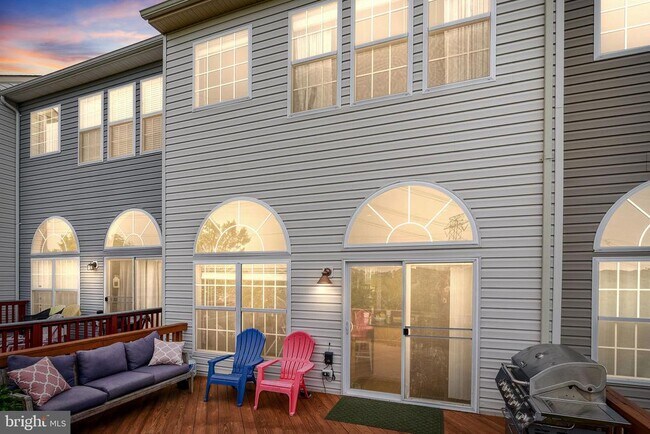 Building Photo - 2372 Battery Hill Cir