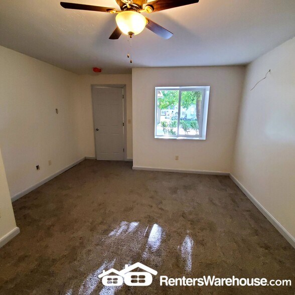 Building Photo - 224 N Nicollet St