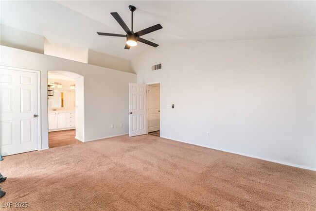 Building Photo - 8401 Cinnamon Hill Ave