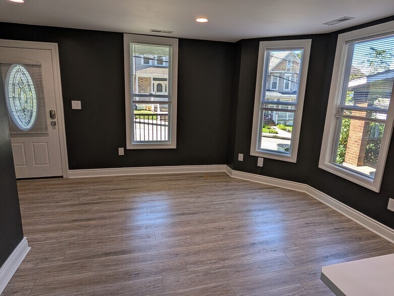 Living Room - 307 Fairview Ave