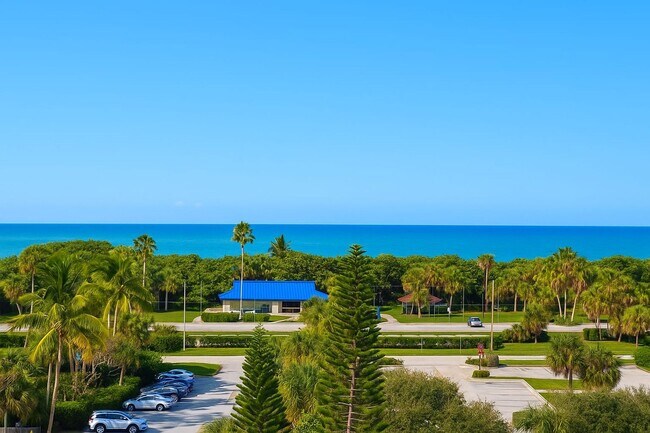 Building Photo - BREATHTAKING VIEW ALERT!!!