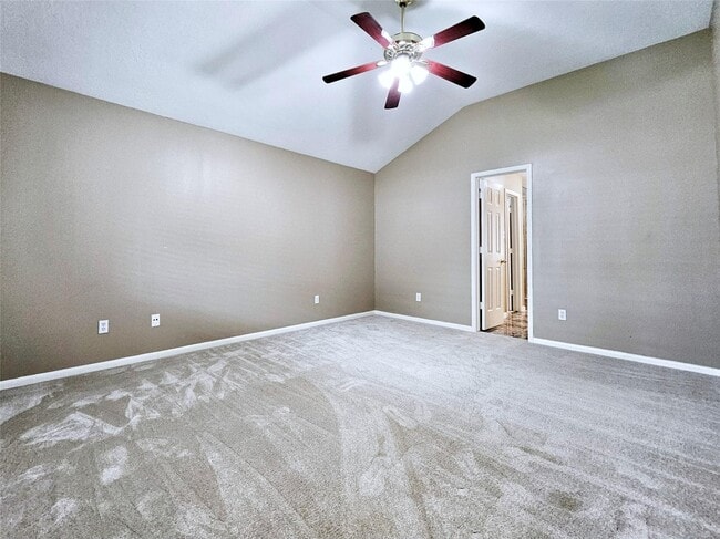 Building Photo - 16611 Creek Trail