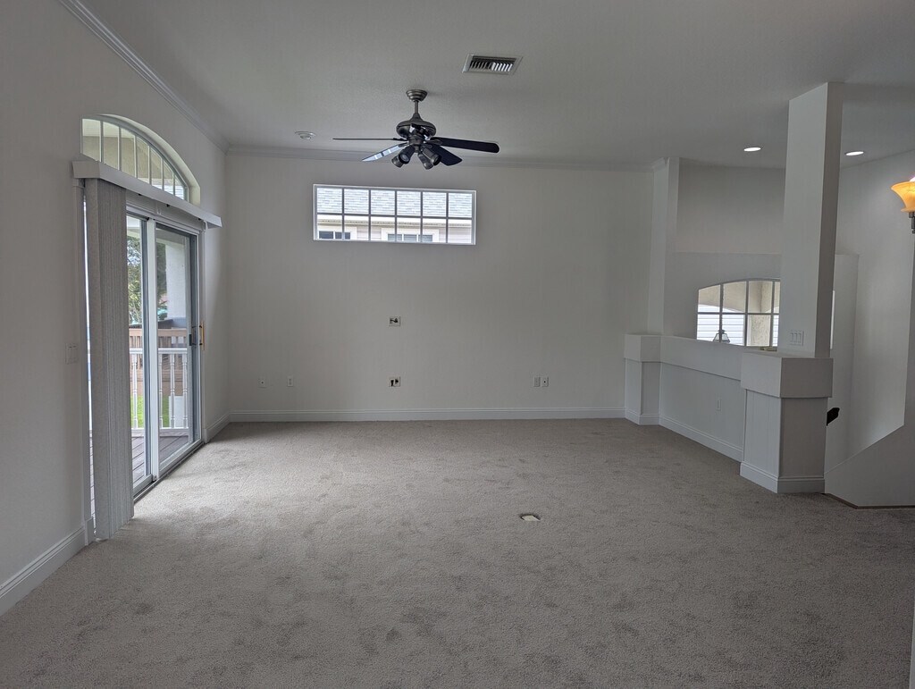 Building Photo - 475 Kiwi St
