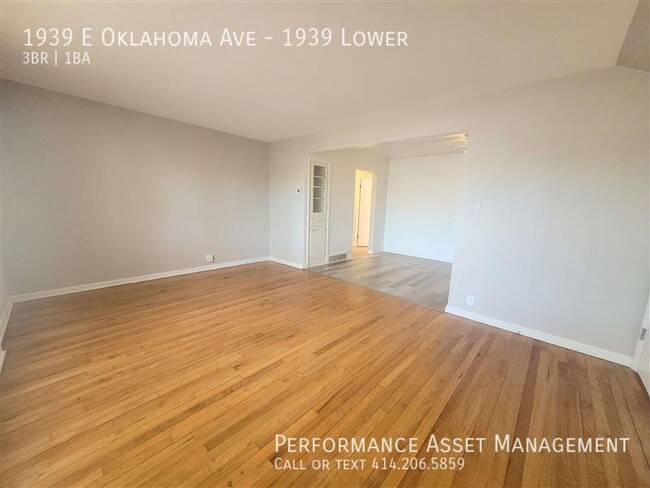 Building Photo - Spacious 3BR lower unit with modern applia...