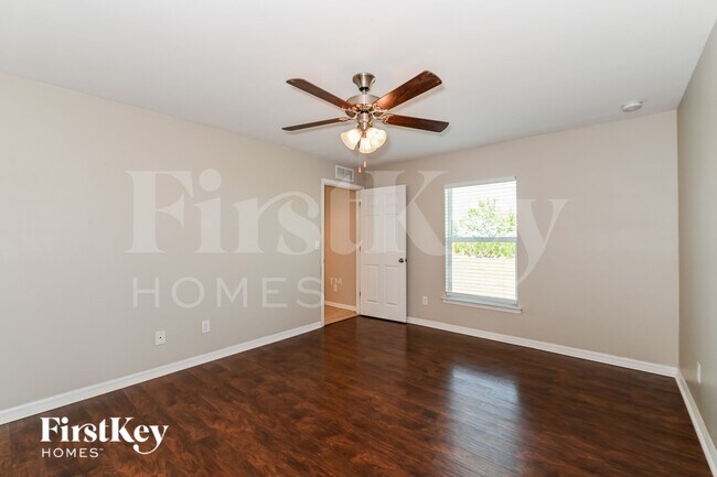 Building Photo - 1023 NW 22nd Terrace