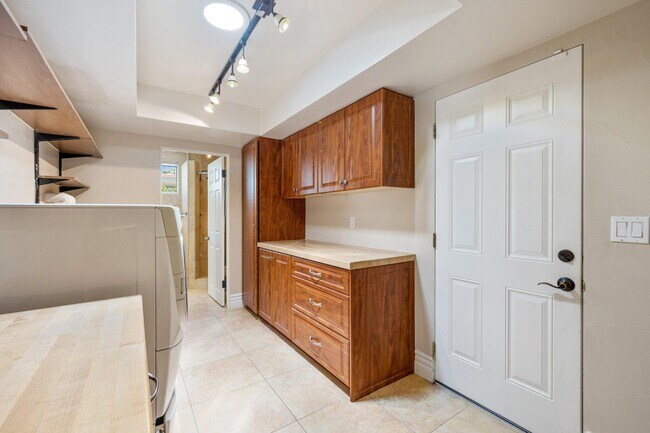 Building Photo - 74085 Mockingbird Trail