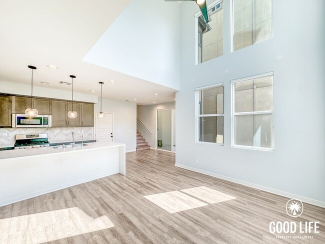 Building Photo - SD: Modern 3BD/3.5BA Townhome in Otay Ranch with Bonus Room, Private Patio & Whole-Home Water Sof...