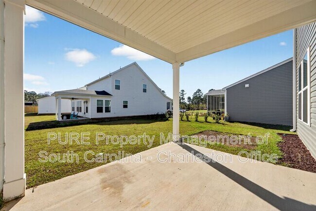 Building Photo - 102 Winding Grv Ln