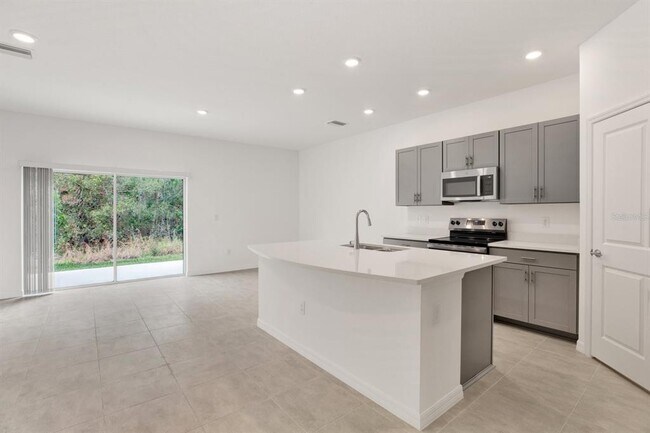 Building Photo - 2191 Hallier Cv