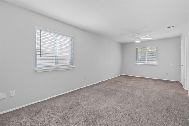 Building Photo - 3930 Leafield Dr