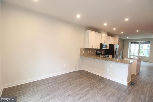 Building Photo - 6210 Monitor St