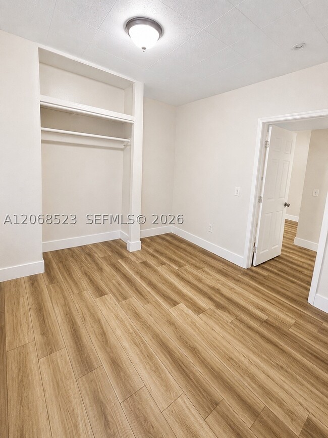 Building Photo - 36 NE 60th St