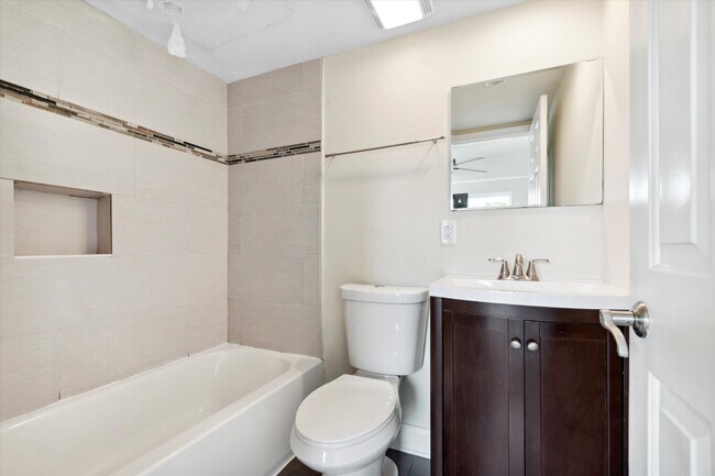 Building Photo - 1955 N 18th St