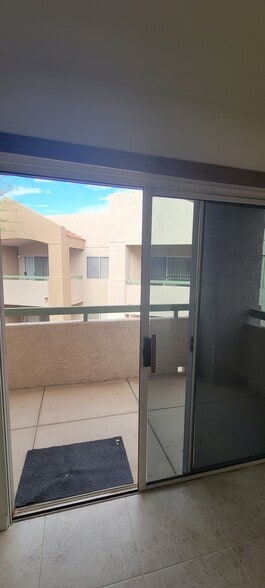 Bacony area - 1295 N Ash St