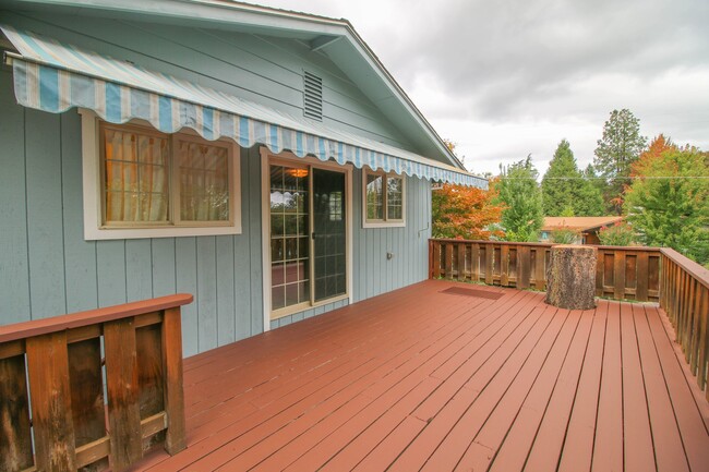 Building Photo - Pet friendly Jacksonville Home!!!