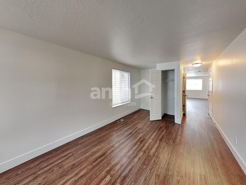 Building Photo - 16986 SW Steele Way