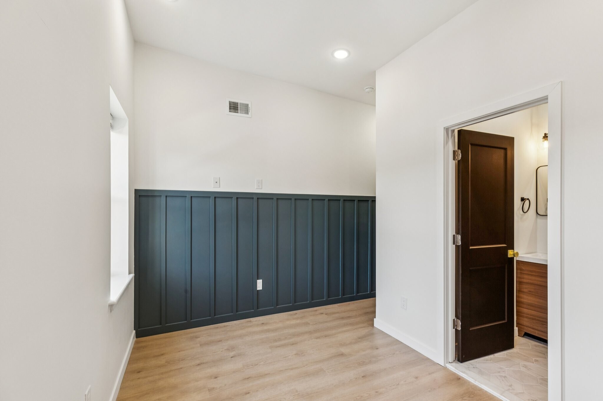 Front bedroom - 1342 S Stanley St