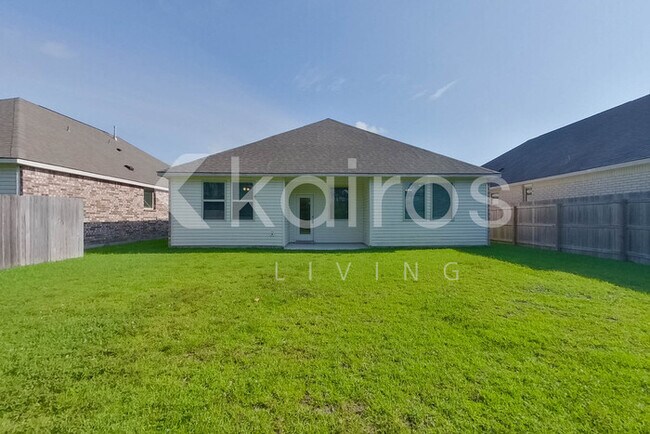 Building Photo - 13642 Willamette Wy