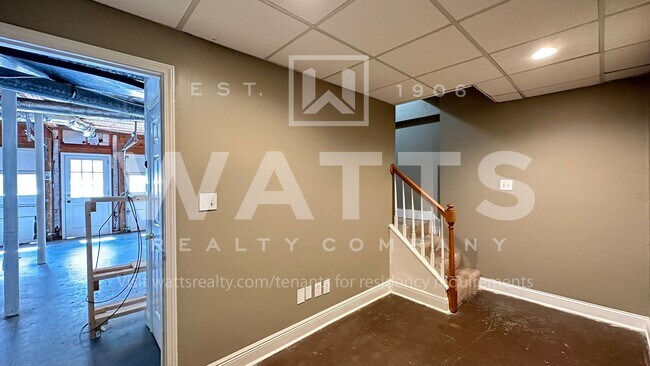 Building Photo - 4 Bedroom, 4.5 Bath Home in Heart of Hoover